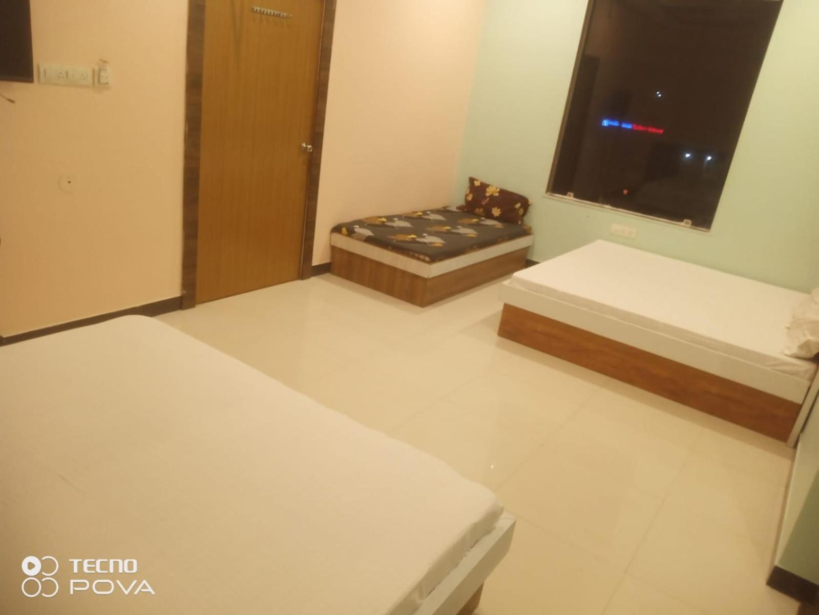 Athitya Hotel And Resort Sikar Rum bild